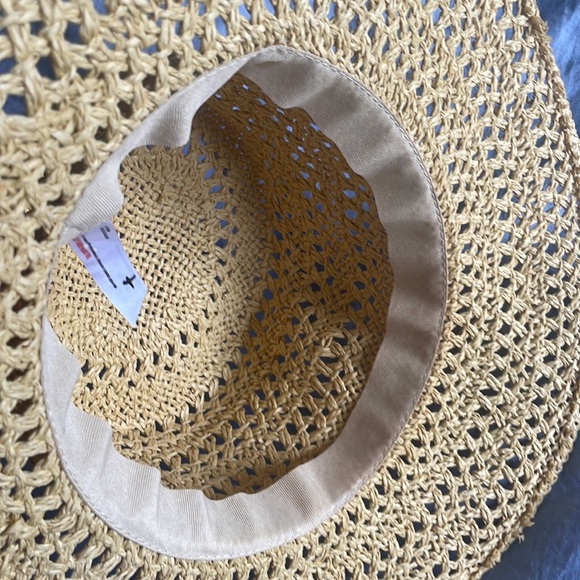 Hat - Picture 6 of 6